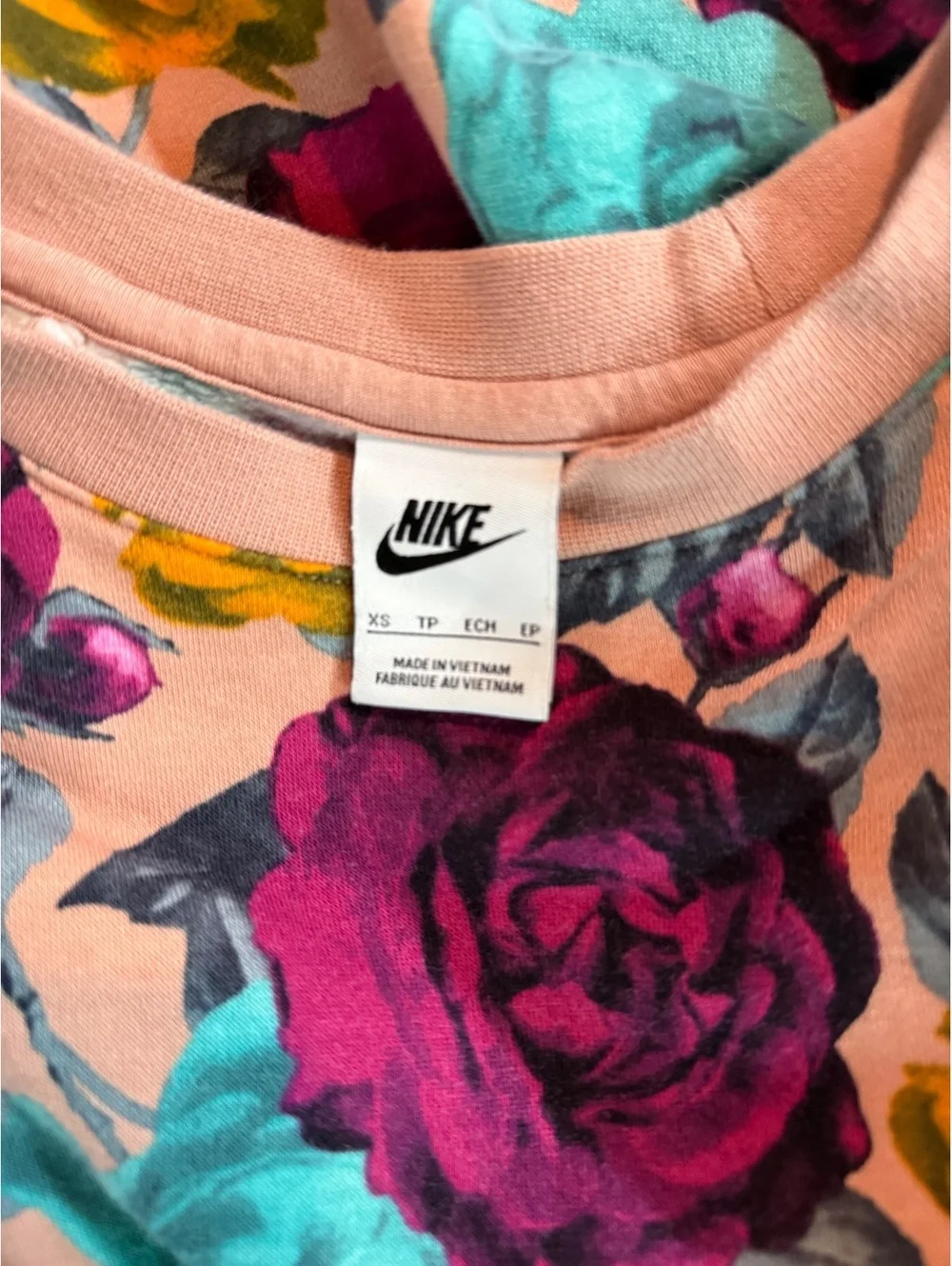 Nike Women's Long Sleeve Floral Print Shirt XS